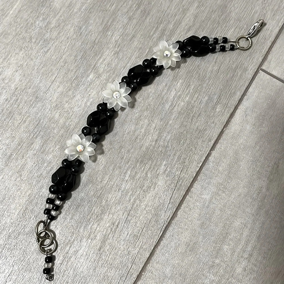 Bracelet Double Layer Black Swarovski Crystal Flower Beads - Picture 3 of 4